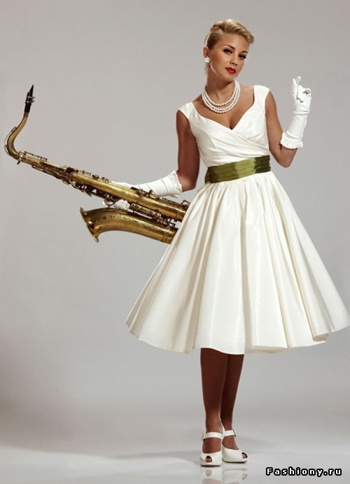 Простой способ сшить своими руками ретро-платье из 50-х годов